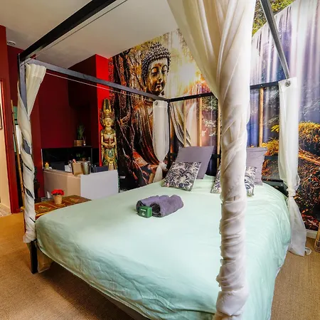 50 Nuances Nirvana - à Appartement *
